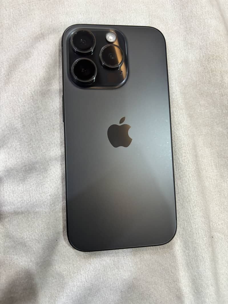 Apple iPhone 15 Pro 1