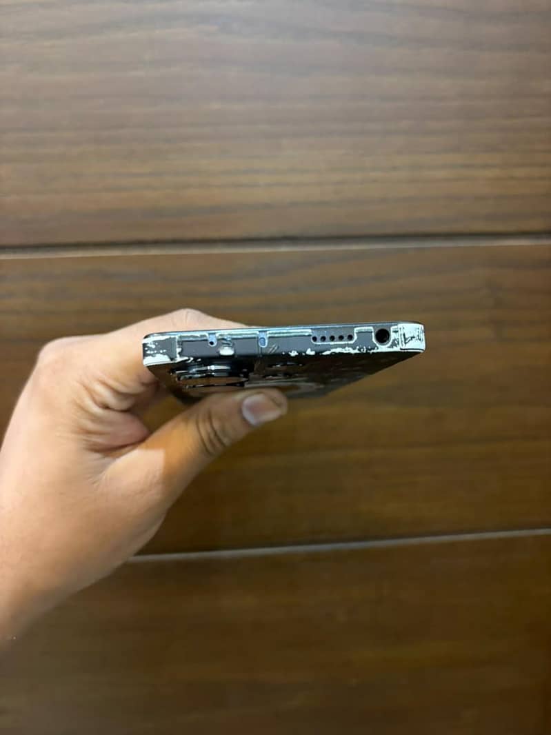 Redmi Note 13 Pro 4