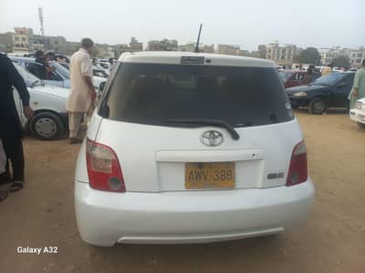 Toyota IST 2006