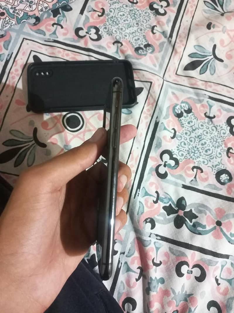 Apple iPhone X 1