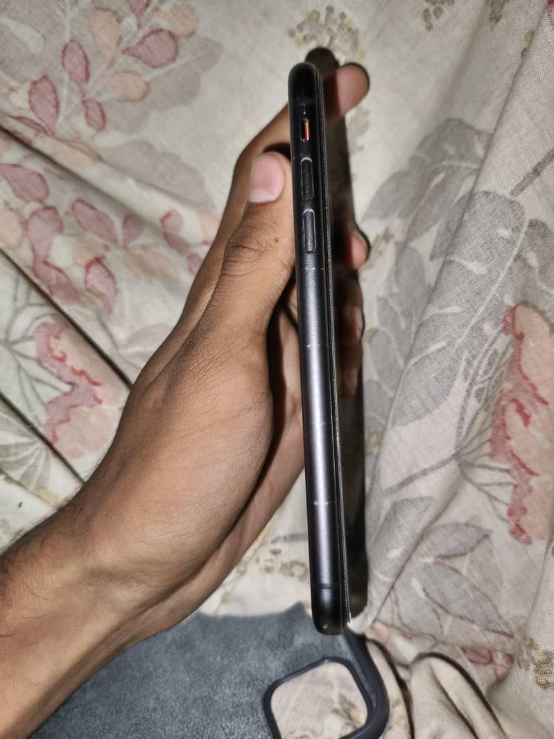 Apple iPhone 11 1