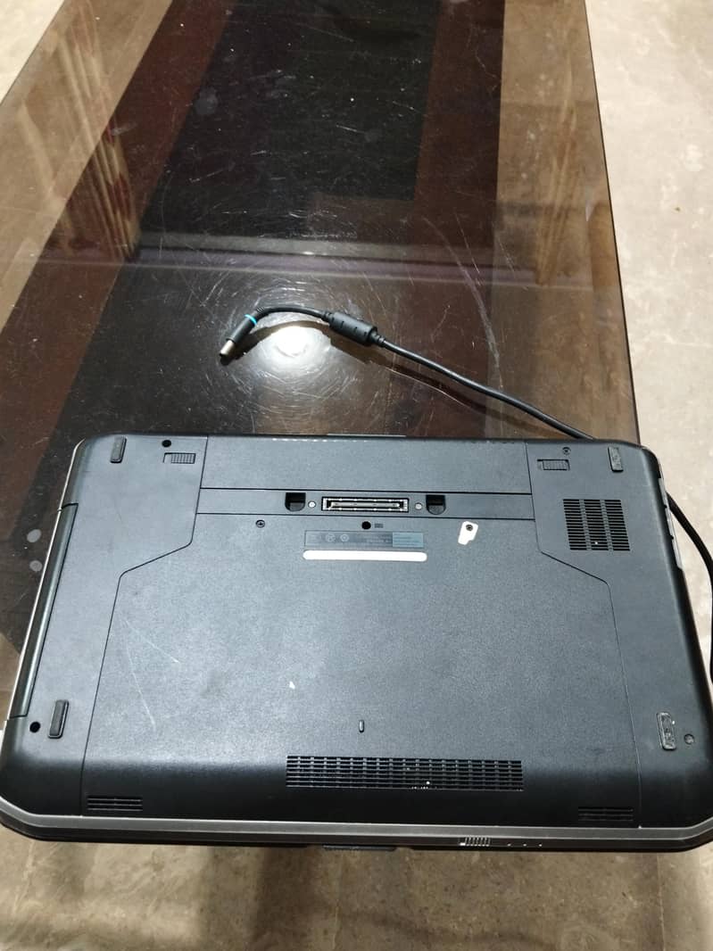 Dell Latitude E5530 3