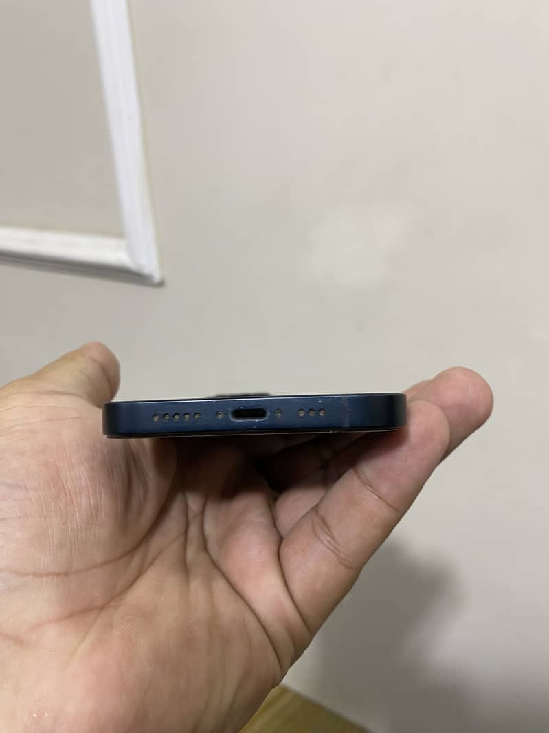 Apple iPhone 13 3