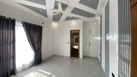 Rawalpindi Bahria town phase8 12Marla house available for Sale