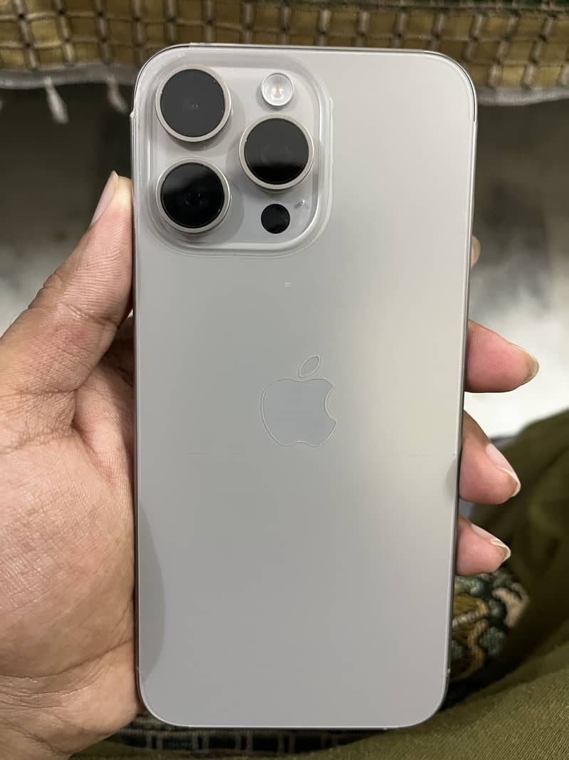 IPhone 15 Pro Max 1