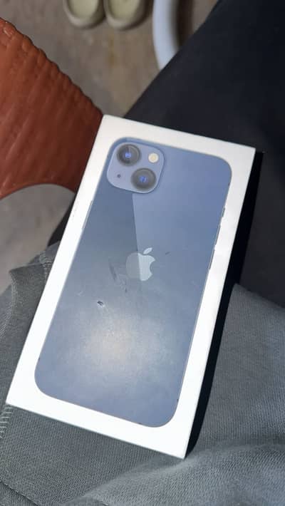 Apple iPhone 13