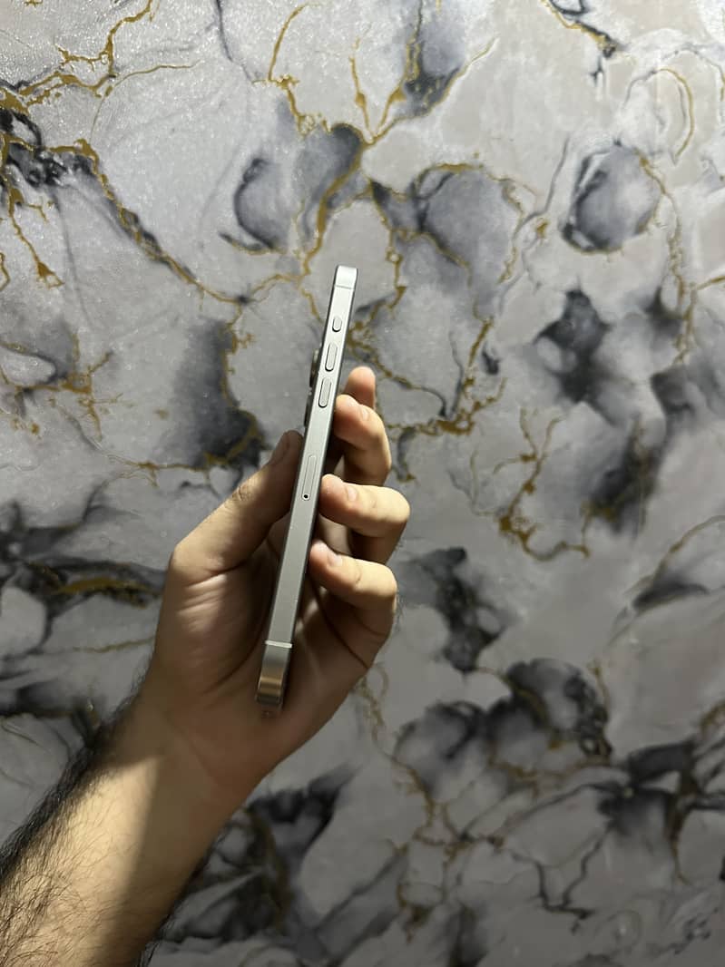 Apple iPhone 15 Pro Max 5