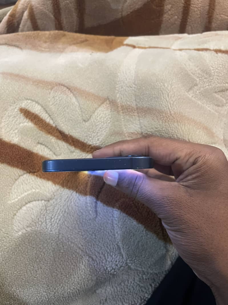 Apple iPhone 12 2