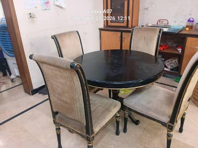 Dining table 4 seater victorian style (used)