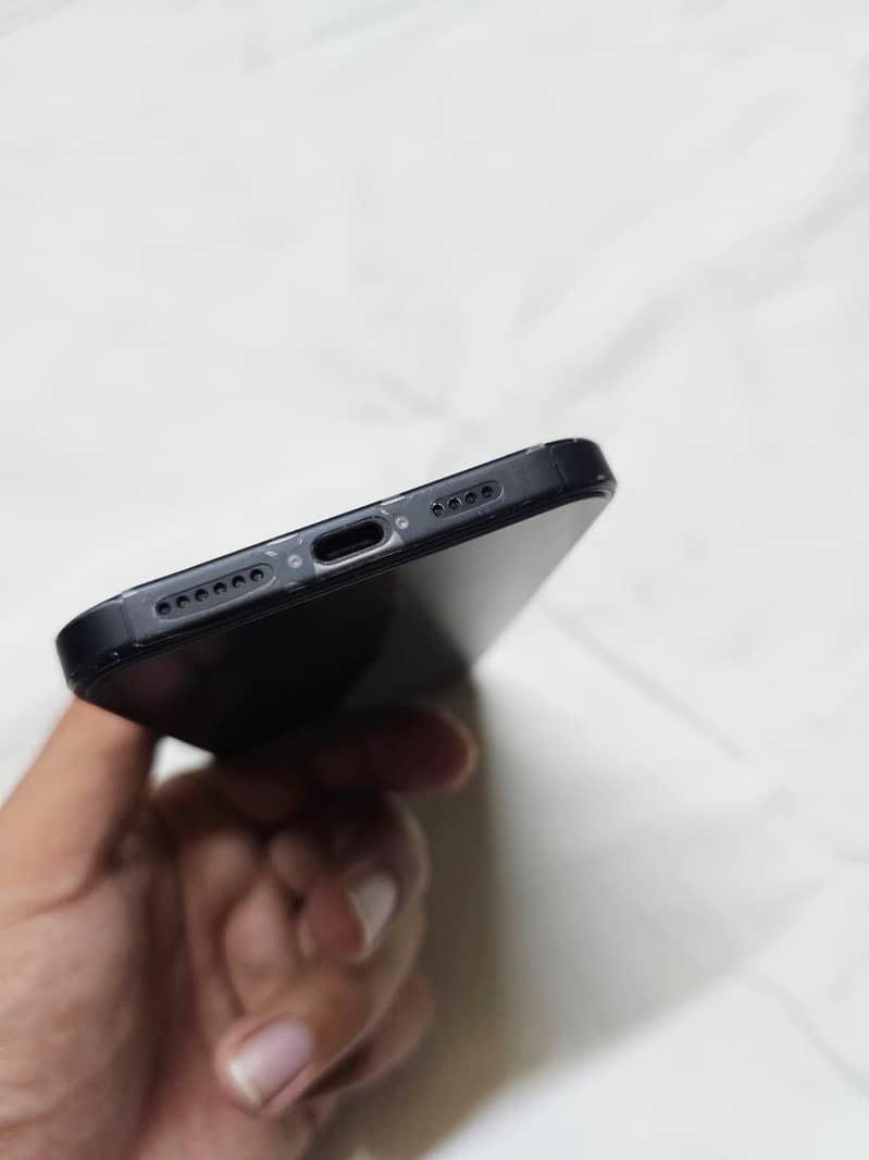 Apple iPhone 15 plus 4