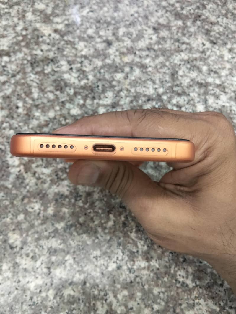 Apple iPhone 17 Pro Max 2
