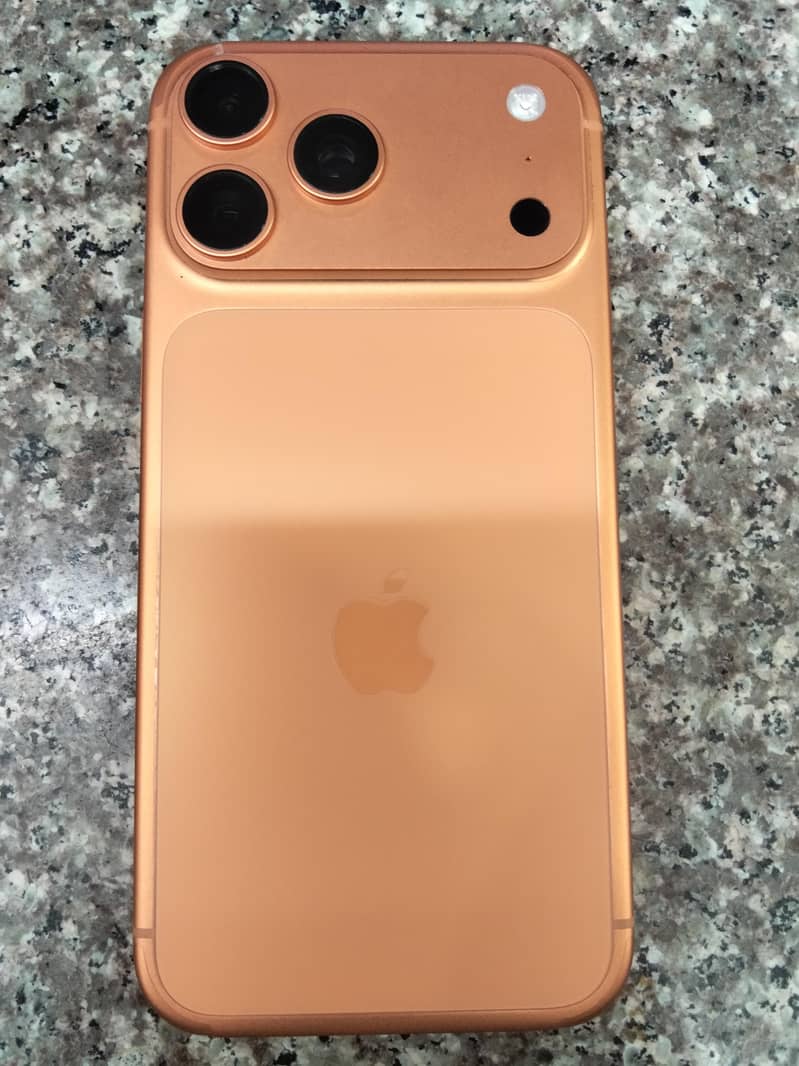 Apple iPhone 17 Pro Max 3