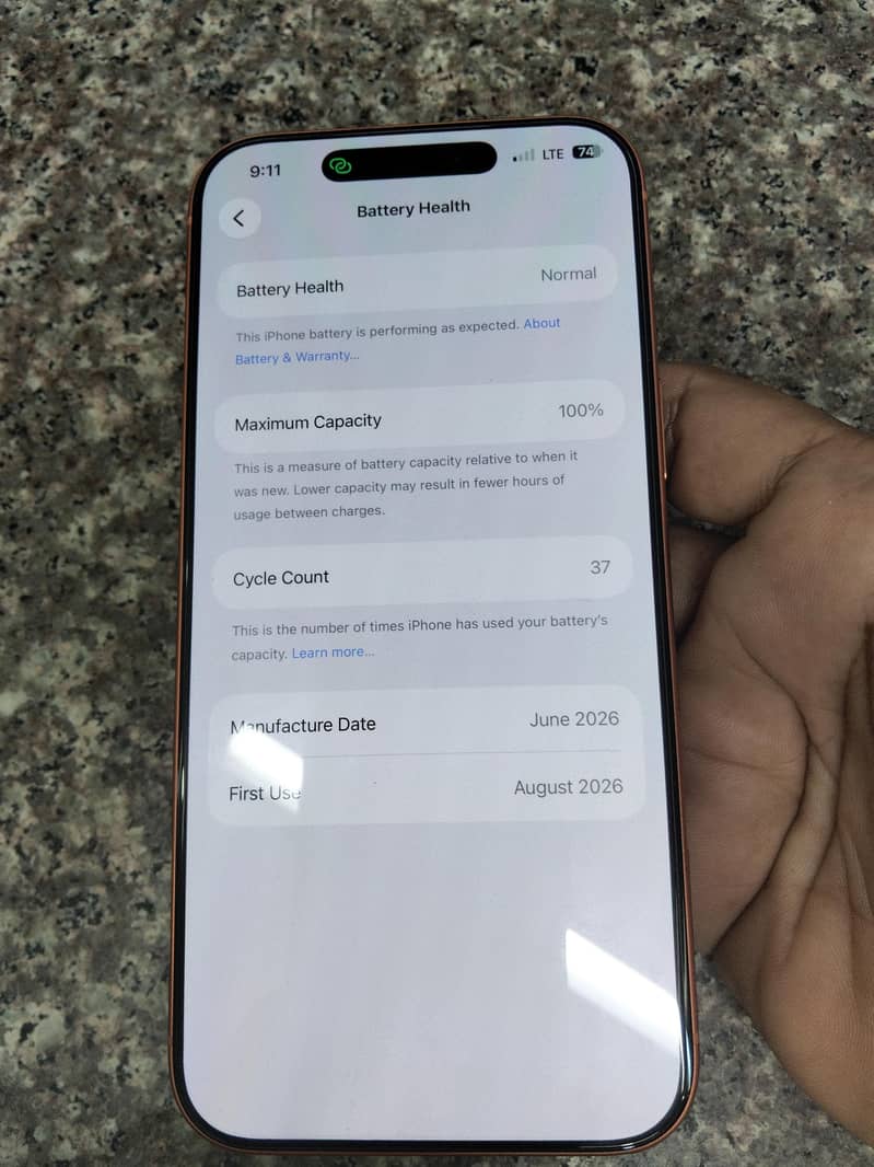 Apple iPhone 17 Pro Max 4