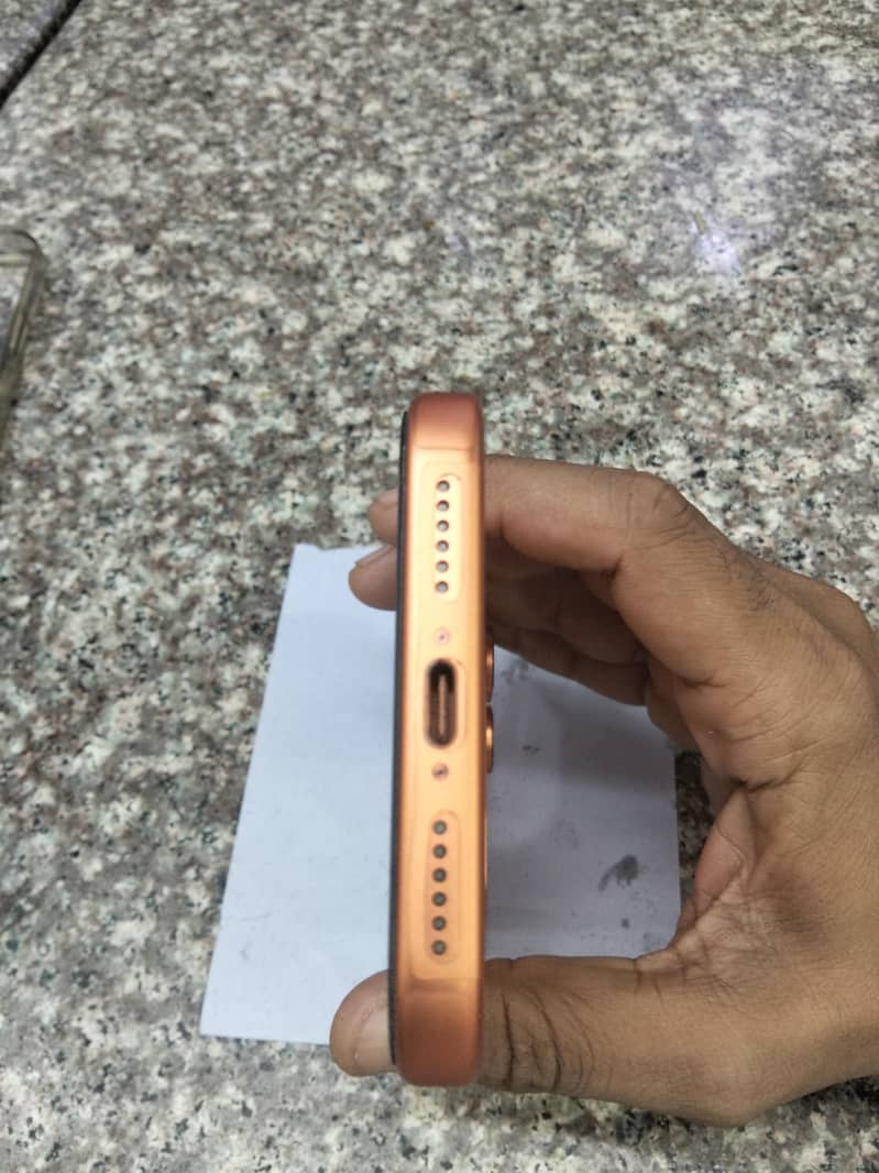 Apple iPhone 17 Pro Max 5