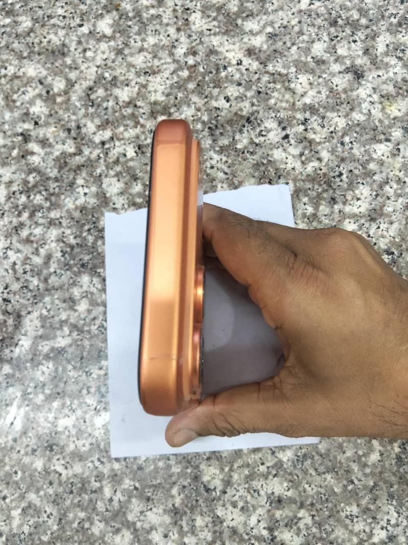 Apple iPhone 17 Pro Max 6