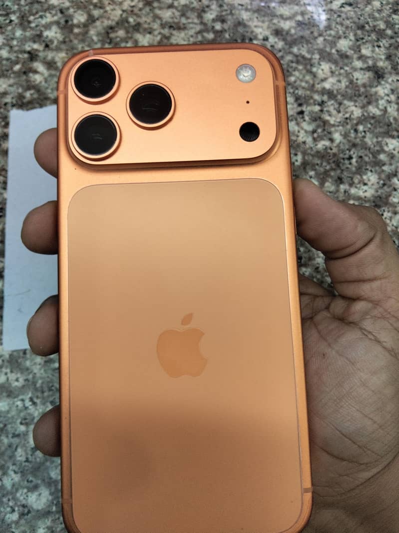 Apple iPhone 17 Pro Max 7