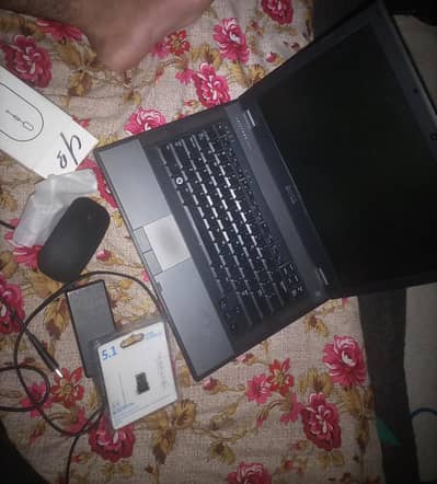 Dell latitude laptop i3 2nd generation 4gb raam 256 gb storage