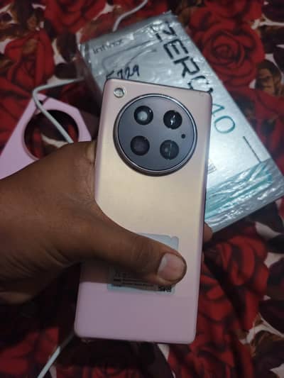 Infinix Zero 40    10/10