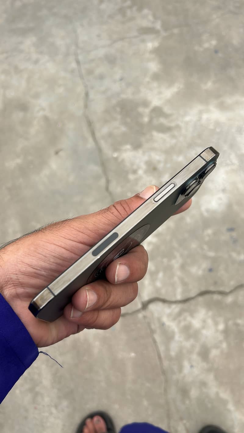 Apple iPhone 13 Pro Max 3
