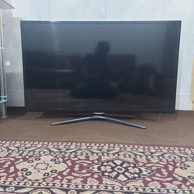 SAMSUNG 43 INCH SMART LED TV ARE FOR SALE IN GOOD CONDITION