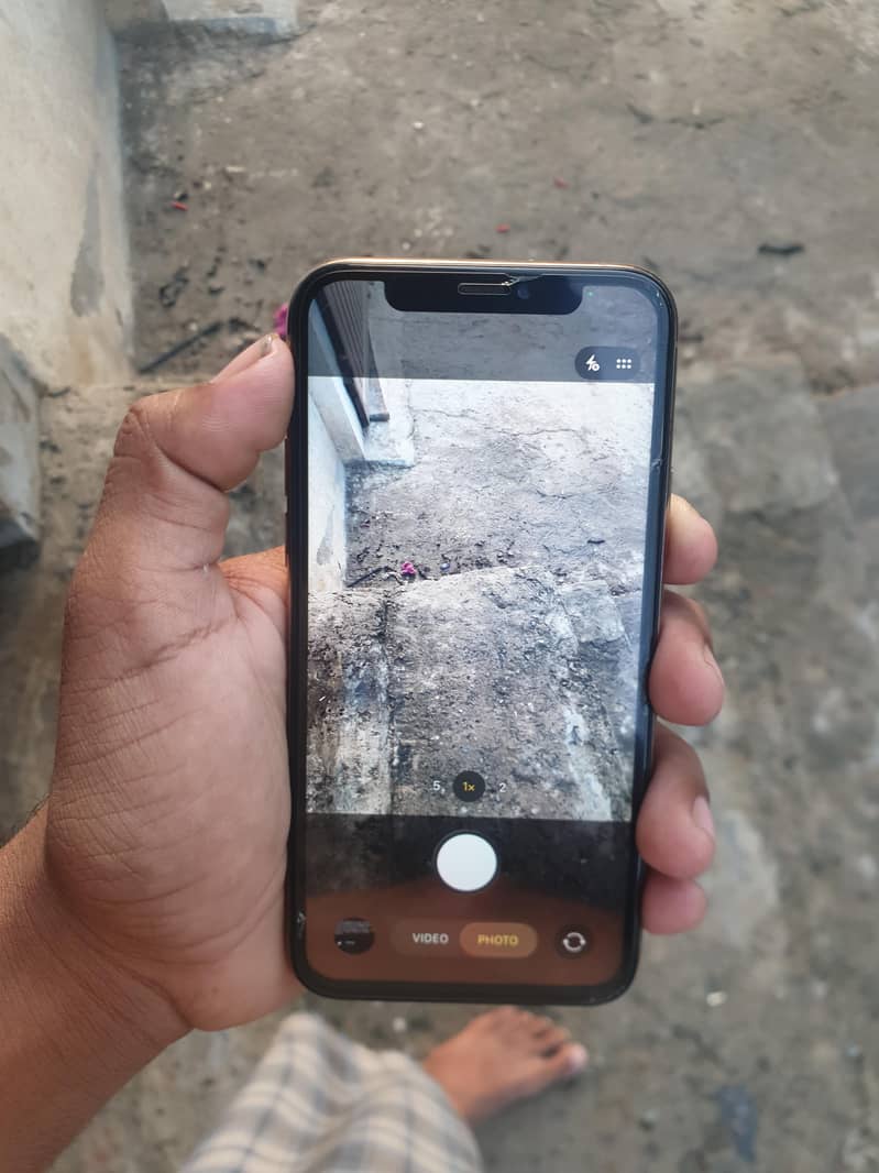Apple iPhone 11 Pro 2
