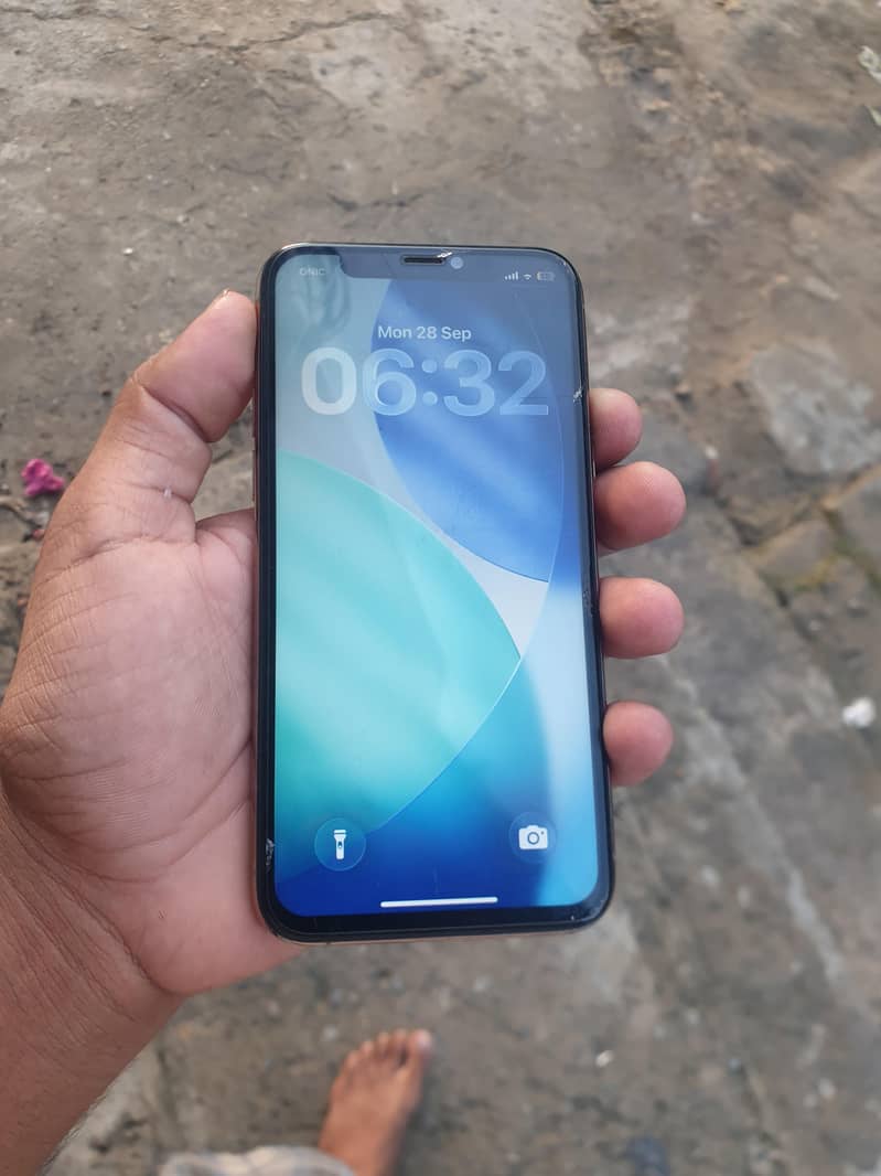 Apple iPhone 11 Pro 6