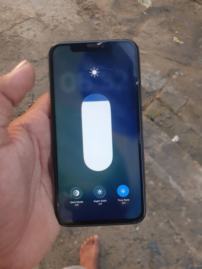 Apple iPhone 11 Pro 7