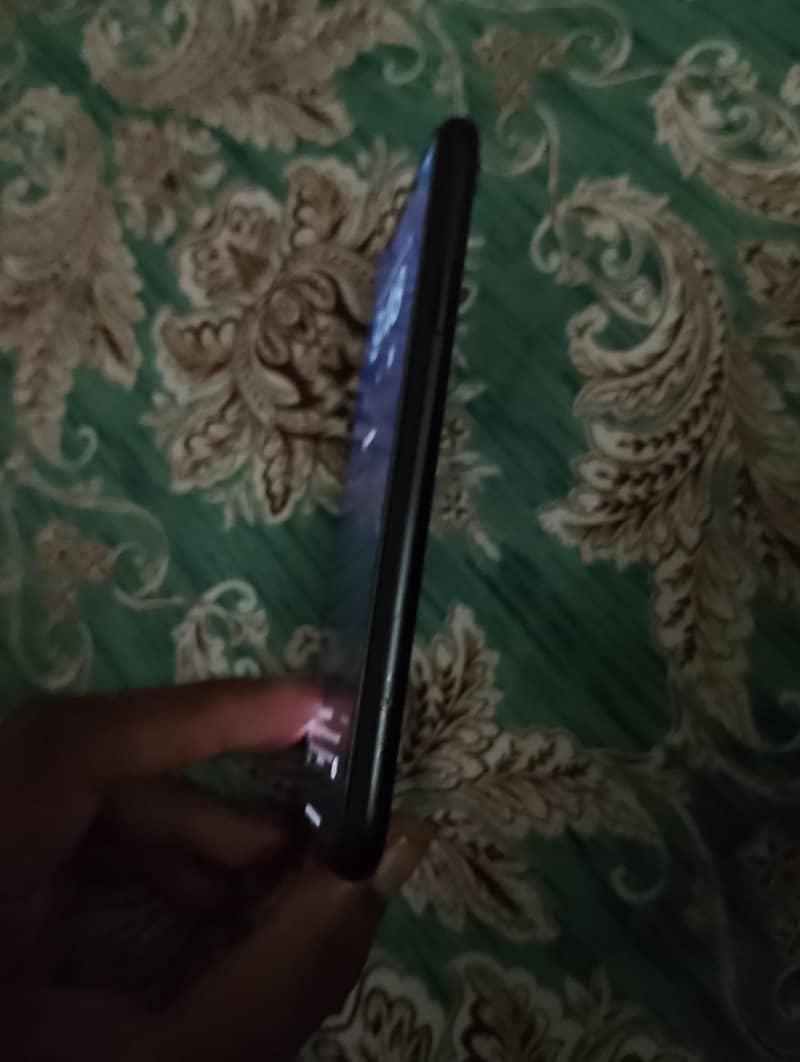 Apple iPhone XR 4