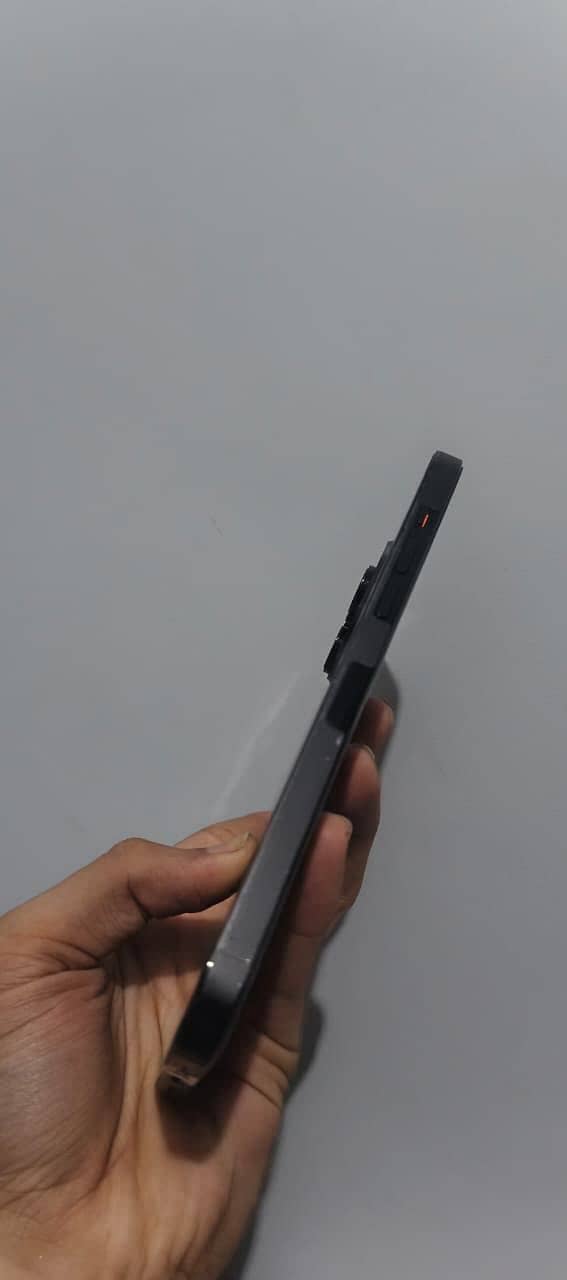 Apple iPhone 14 Pro Max 1