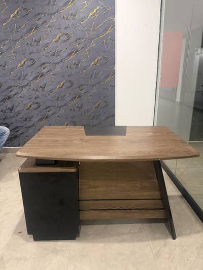 Office Desk Executive