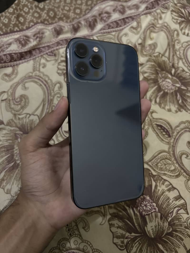 Apple iPhone 12 Pro Max 4