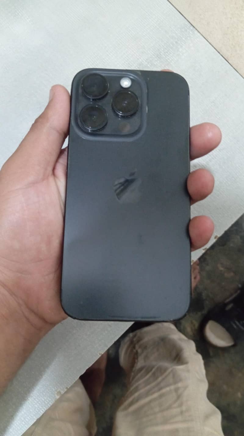 Apple iPhone 15 Pro 0