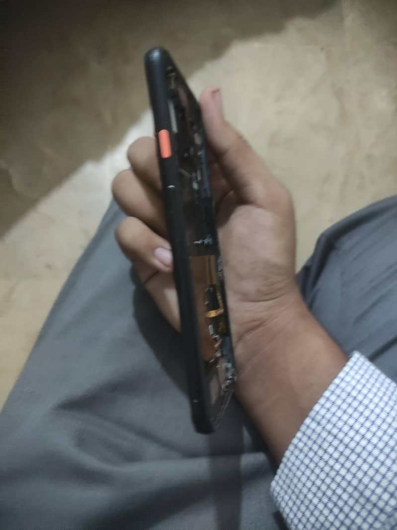 Google Pixel 4 3