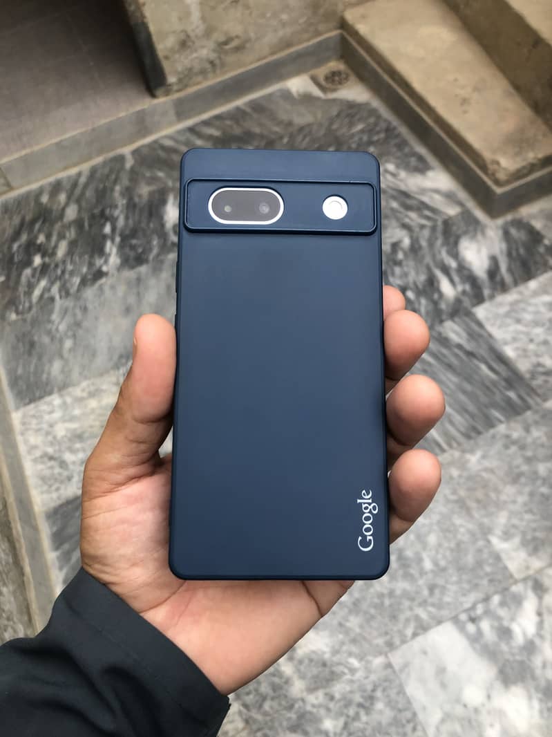 Google Pixel 7 4