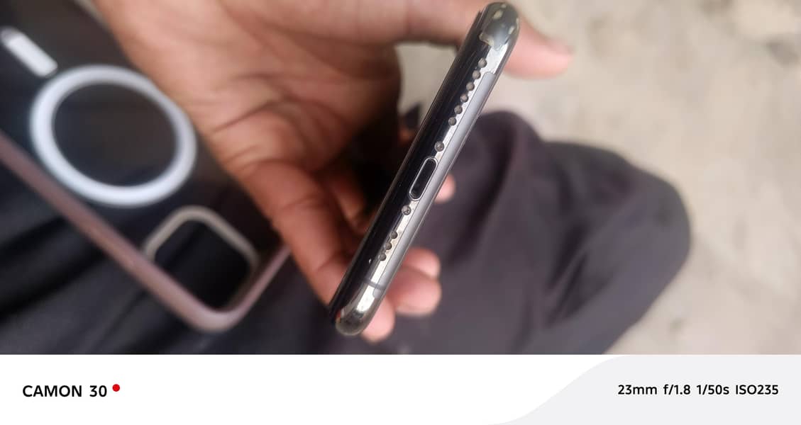 Apple iPhone 11 Pro 3