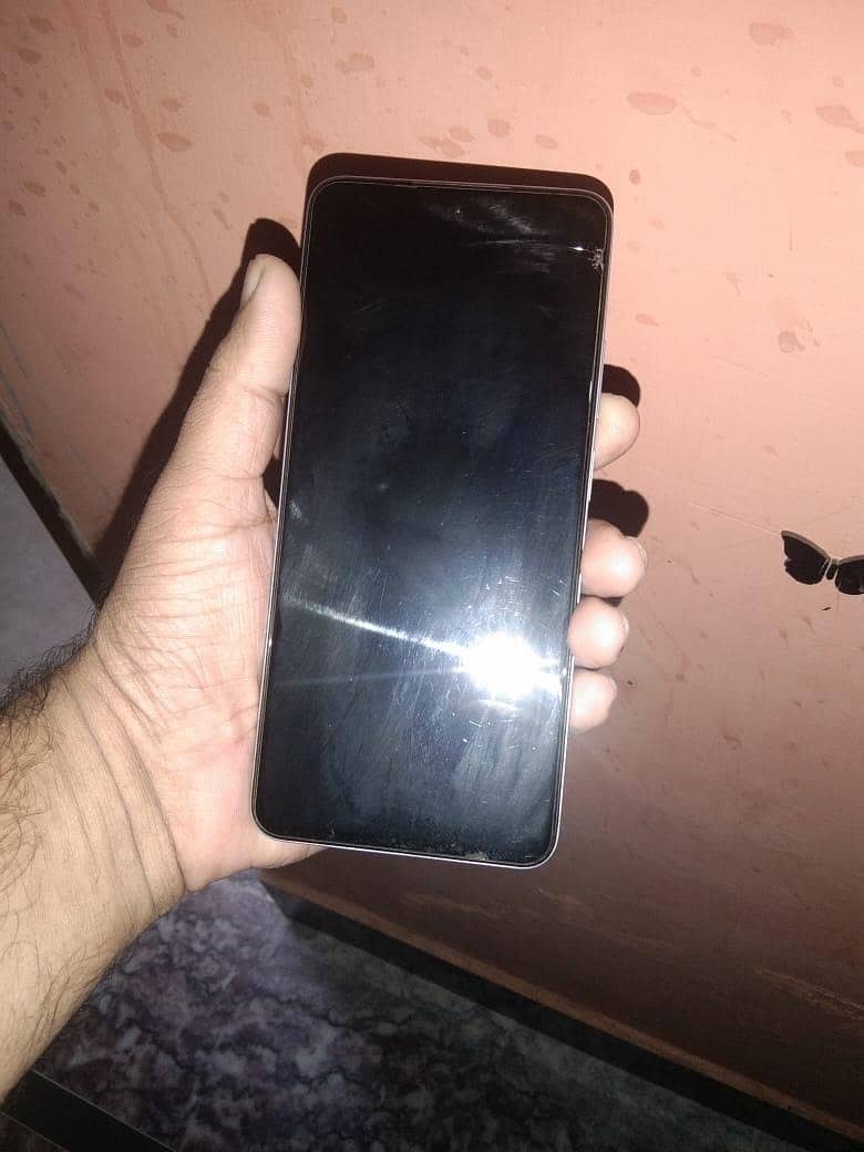 Realme C65 0