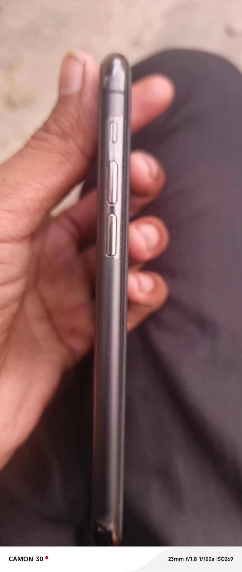 Apple iPhone 11 Pro 2