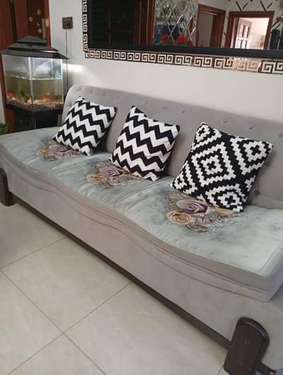 Elegant 7-Seater Sofa Set – Good Condition(03329386654)