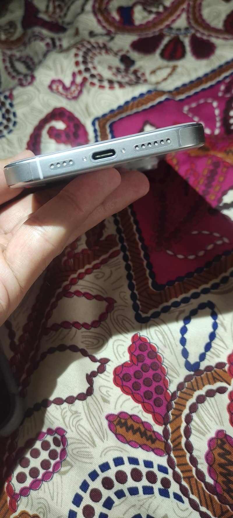 Apple iPhone 16 Pro Max 1