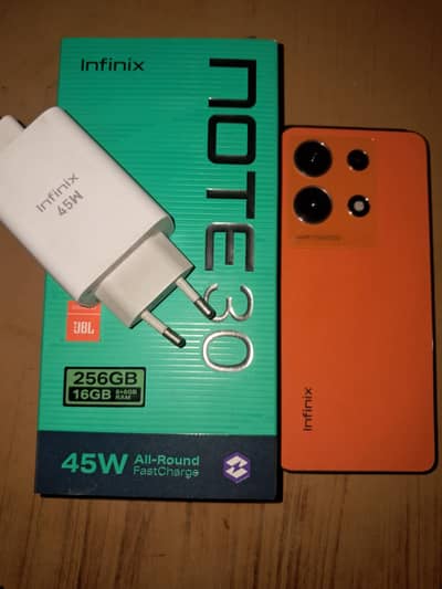 Infinix Note 30 8/256GB With Box 45watt Fast Charger Condition 10/10