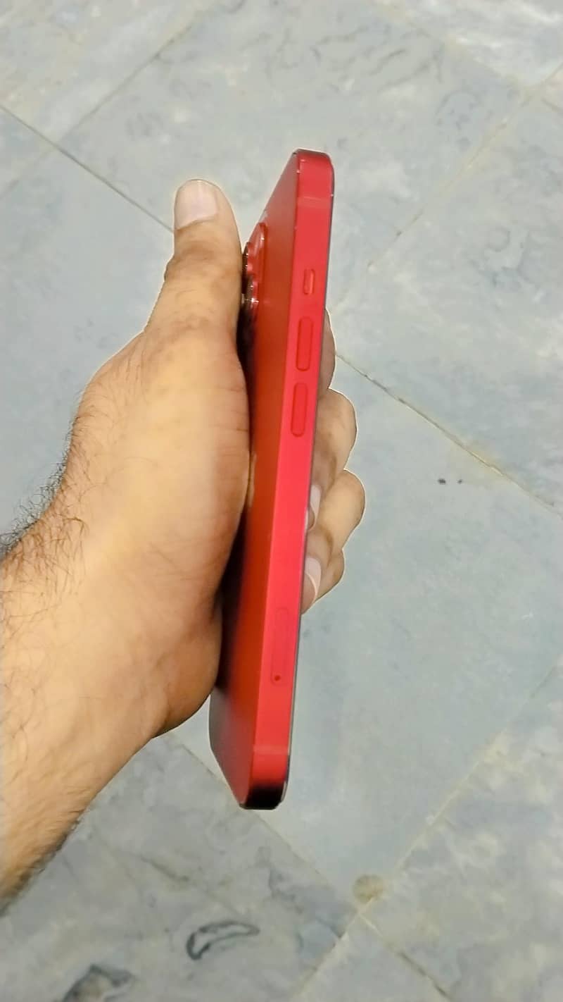 Apple iPhone 13 2