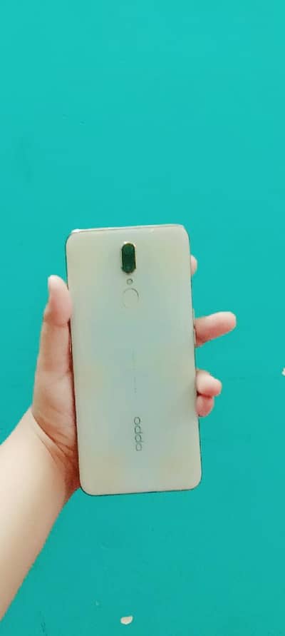 Oppo F11 8/256 GB