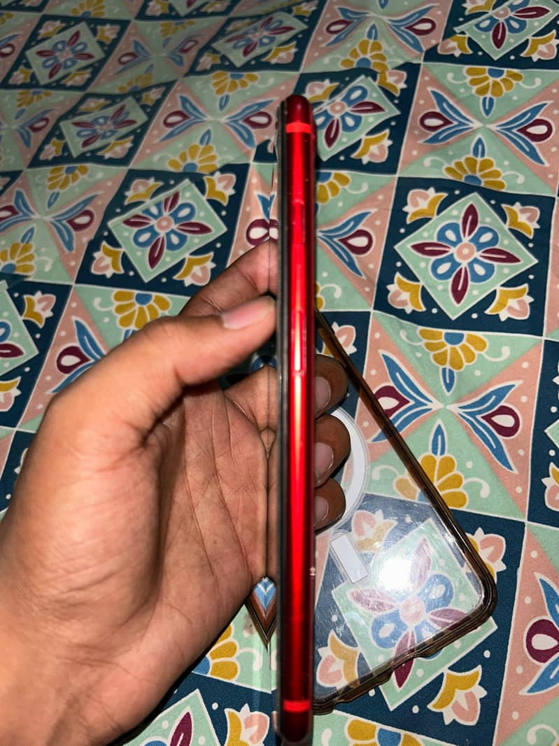 Apple iPhone 8 Plus 3