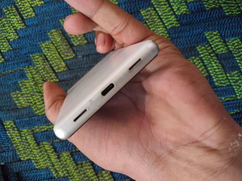 Google Pixel 7a 3