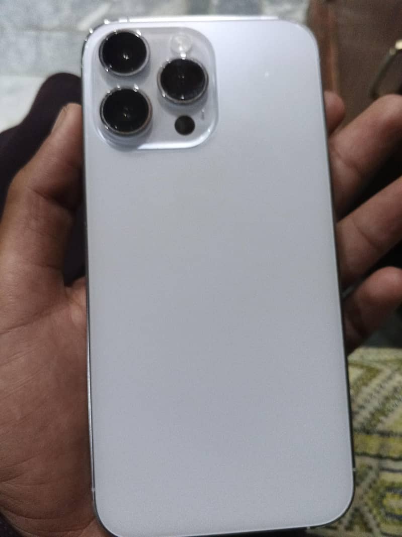 Apple iPhone 14 Pro Max 2