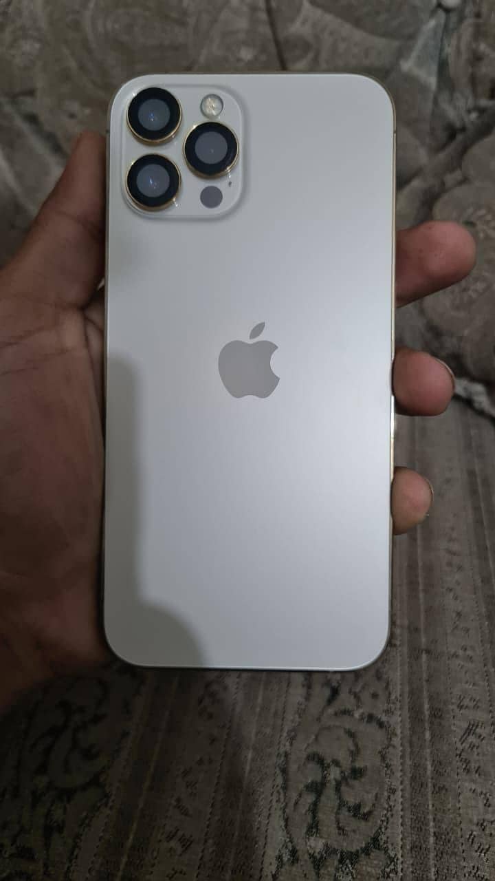 Apple iPhone 12 Pro Max 3