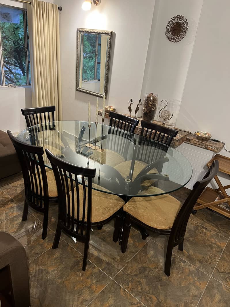 6 seater dining table 0
