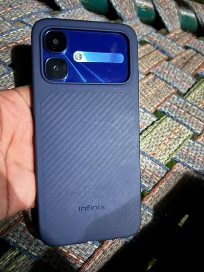 Infinix Smart 20 ( 1 year Guarantee) ( 8+128 )