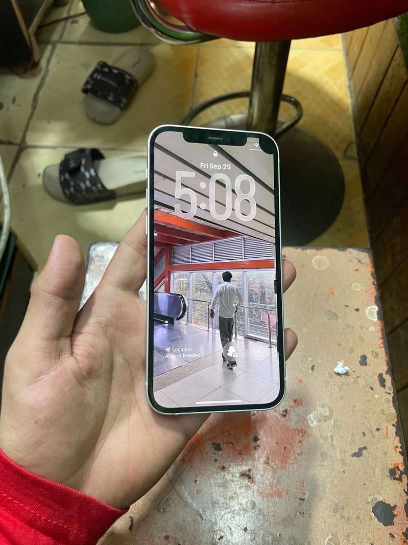 Apple iPhone 12 1
