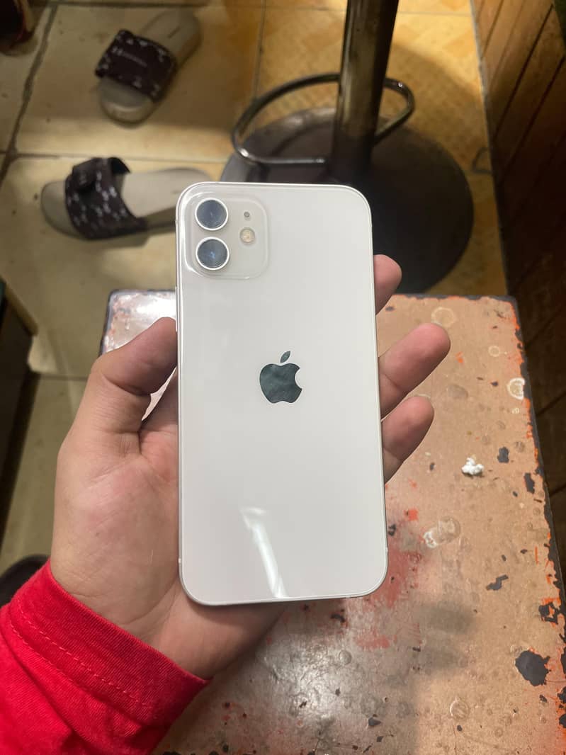 Apple iPhone 12 7
